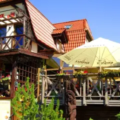 Gdzie zjeść w Mikołajkach? Odkryj najlepsze restauracje i smaki