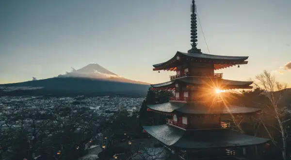 Kiedy najlepiej jechać do Japonii, aby uniknąć tłumów i cieszyć się pięknem?