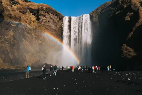 Islandia z biurem: Jak wybrać idealną wycieczkę? Poradnik