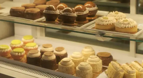 Cukiernia Gruszecki: Tradycja, Smak i Lokale w Poznaniu i Kołobrzegu
